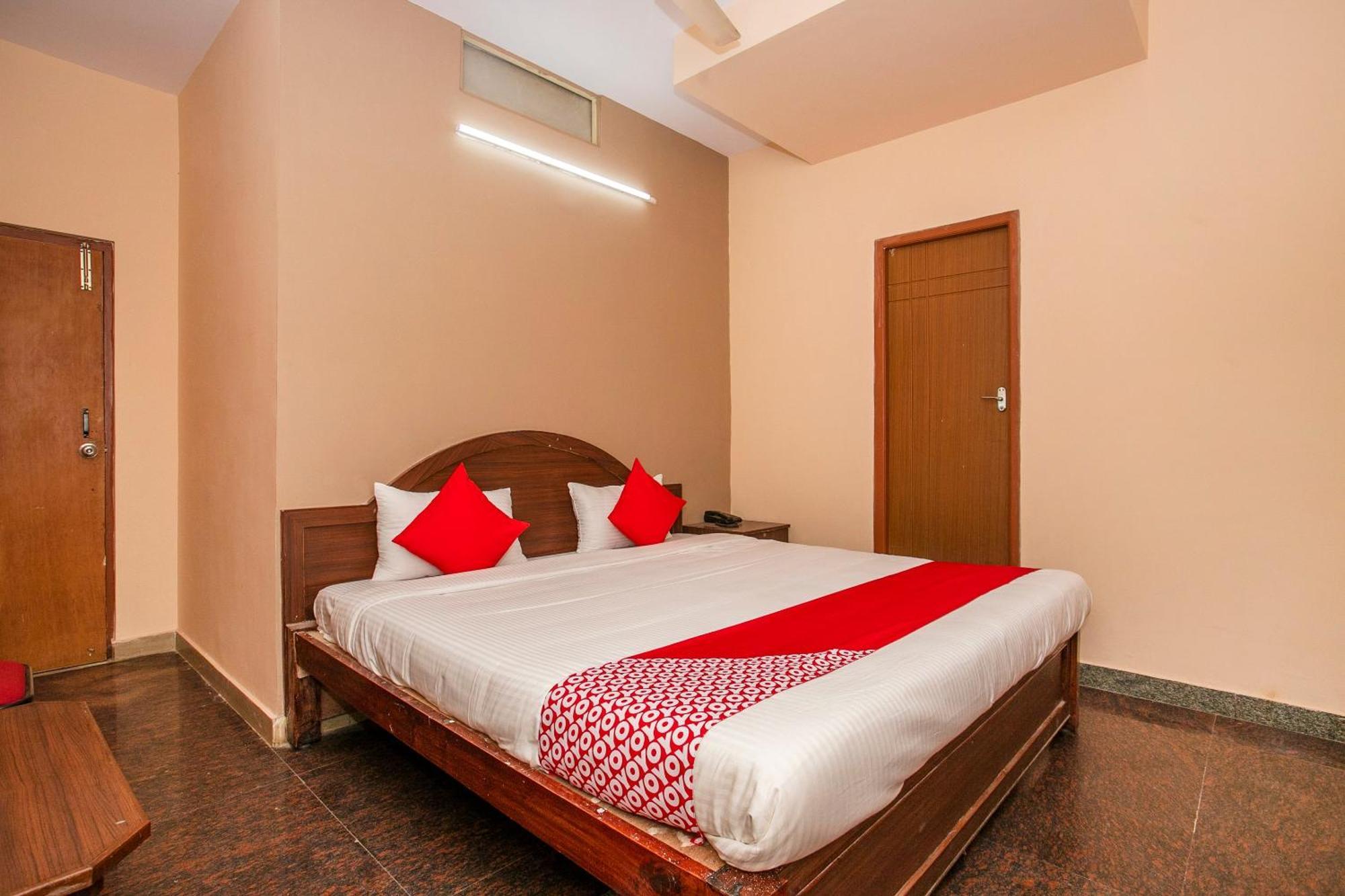 Hotel O Royal Residency Near Hare Krishna Hill Бангалор Экстерьер фото